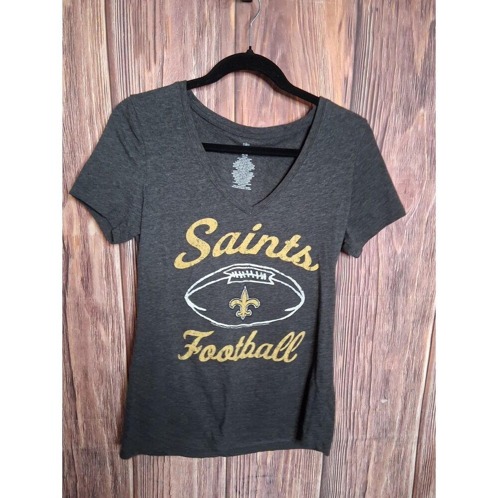 NFL Saints football black t shirt size medium sports fall game day